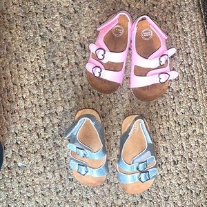 Baby girl sandals. Size 4